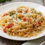 Linguine W/ Garlic, Artichokes, Tomatoes And Fresh Basil